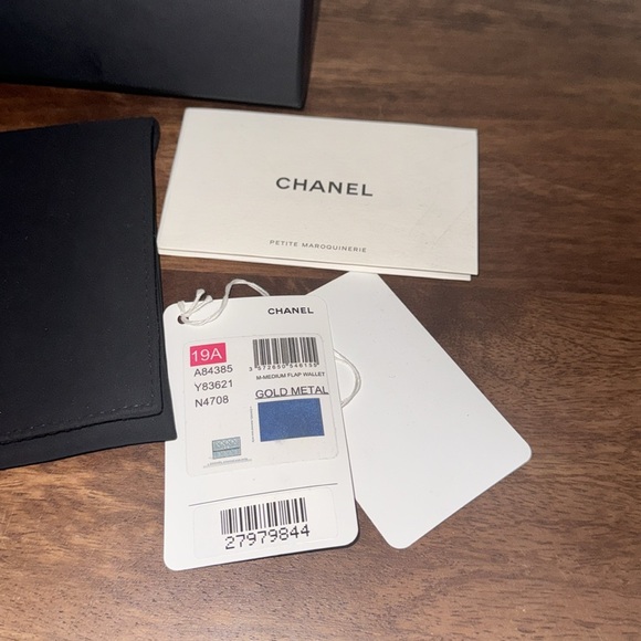 Chanel Blue Quilted Wallet - Picture 2 of 13